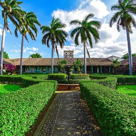 Hotel El Convento Leon Nicaragua ภายนอก รูปภาพ