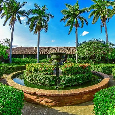 Hotel El Convento Leon Nicaragua ภายนอก รูปภาพ