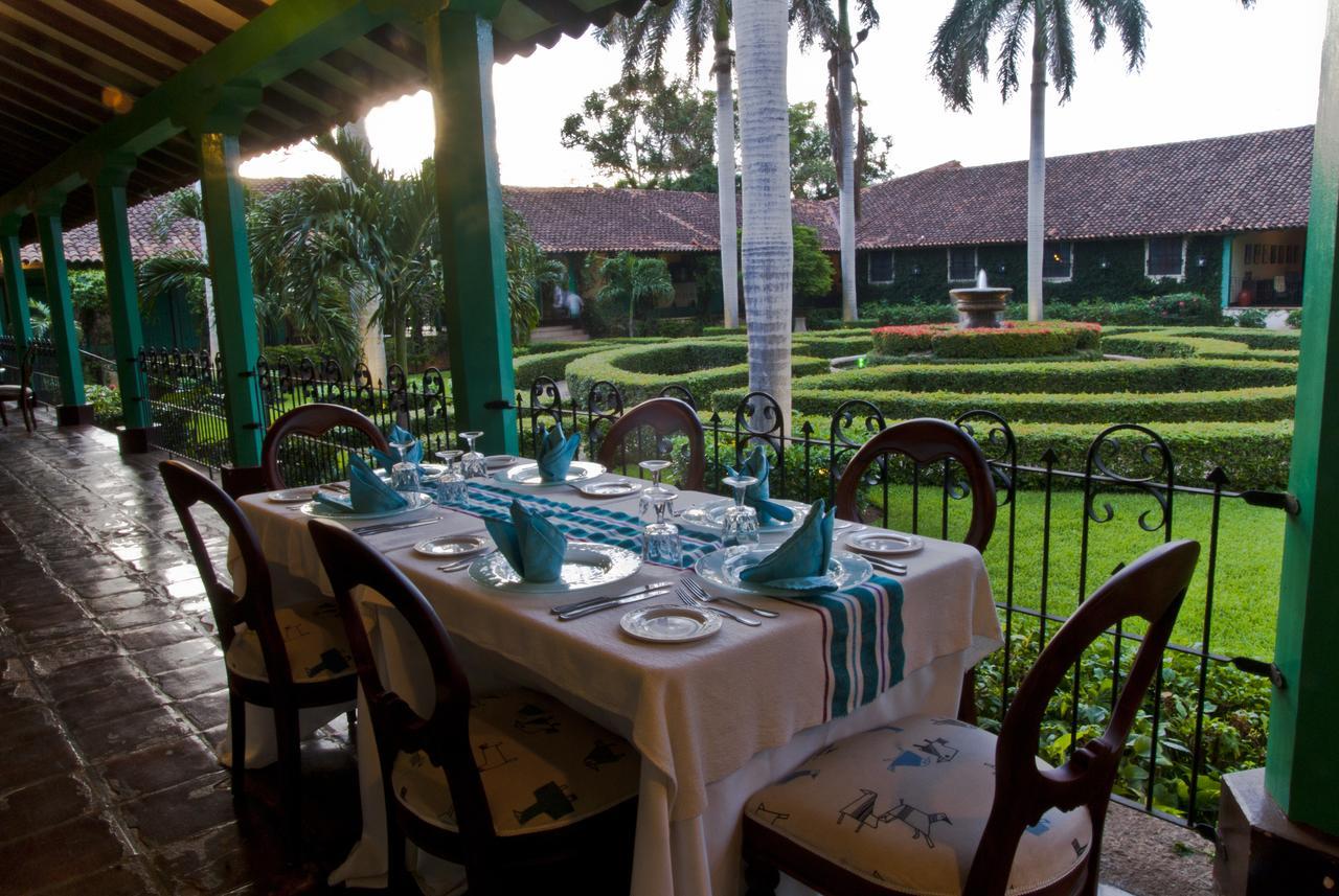 Hotel El Convento Leon Nicaragua ภายนอก รูปภาพ