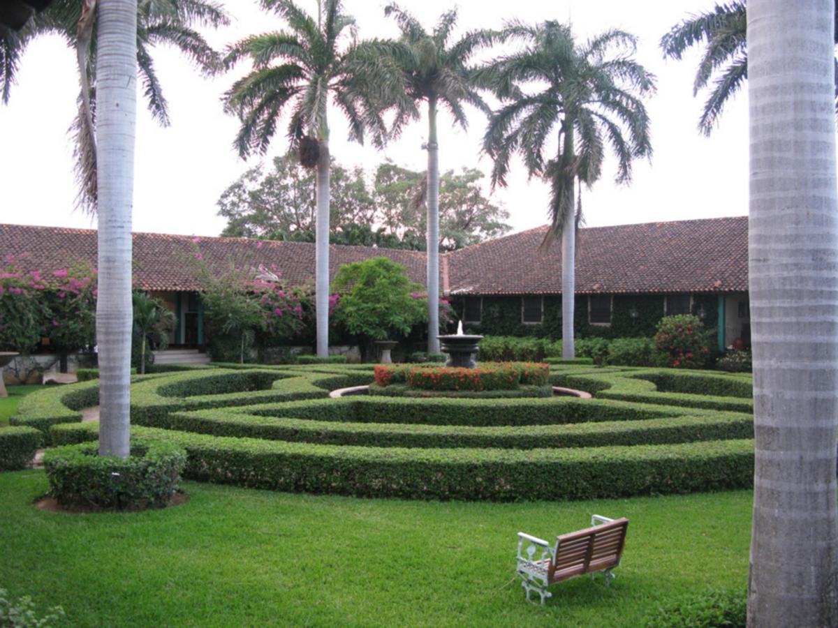 Hotel El Convento Leon Nicaragua ภายนอก รูปภาพ