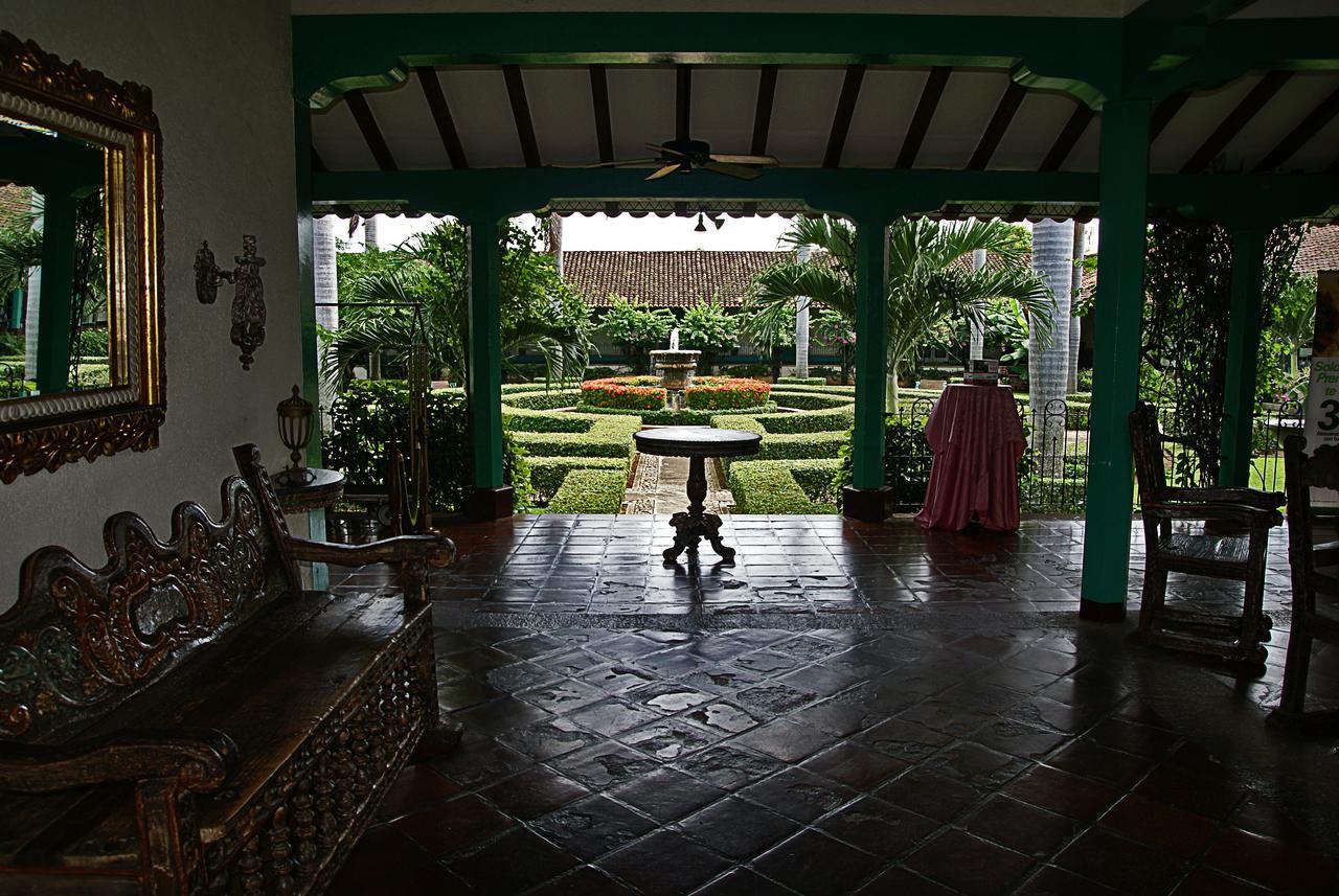 Hotel El Convento Leon Nicaragua ภายนอก รูปภาพ