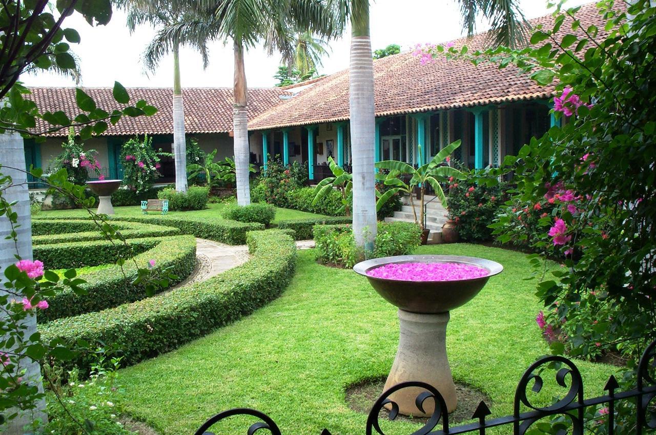 Hotel El Convento Leon Nicaragua ภายนอก รูปภาพ