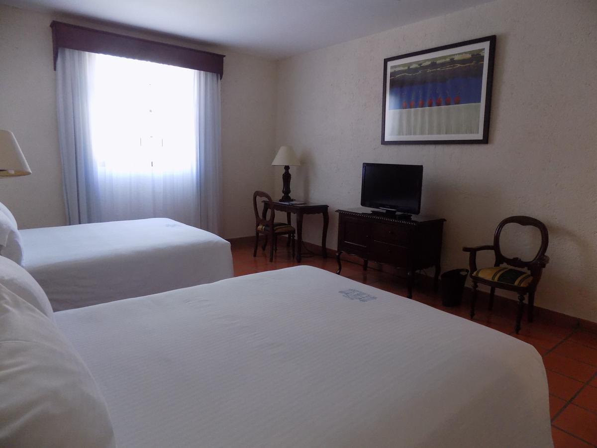 Hotel El Convento Leon Nicaragua ภายนอก รูปภาพ