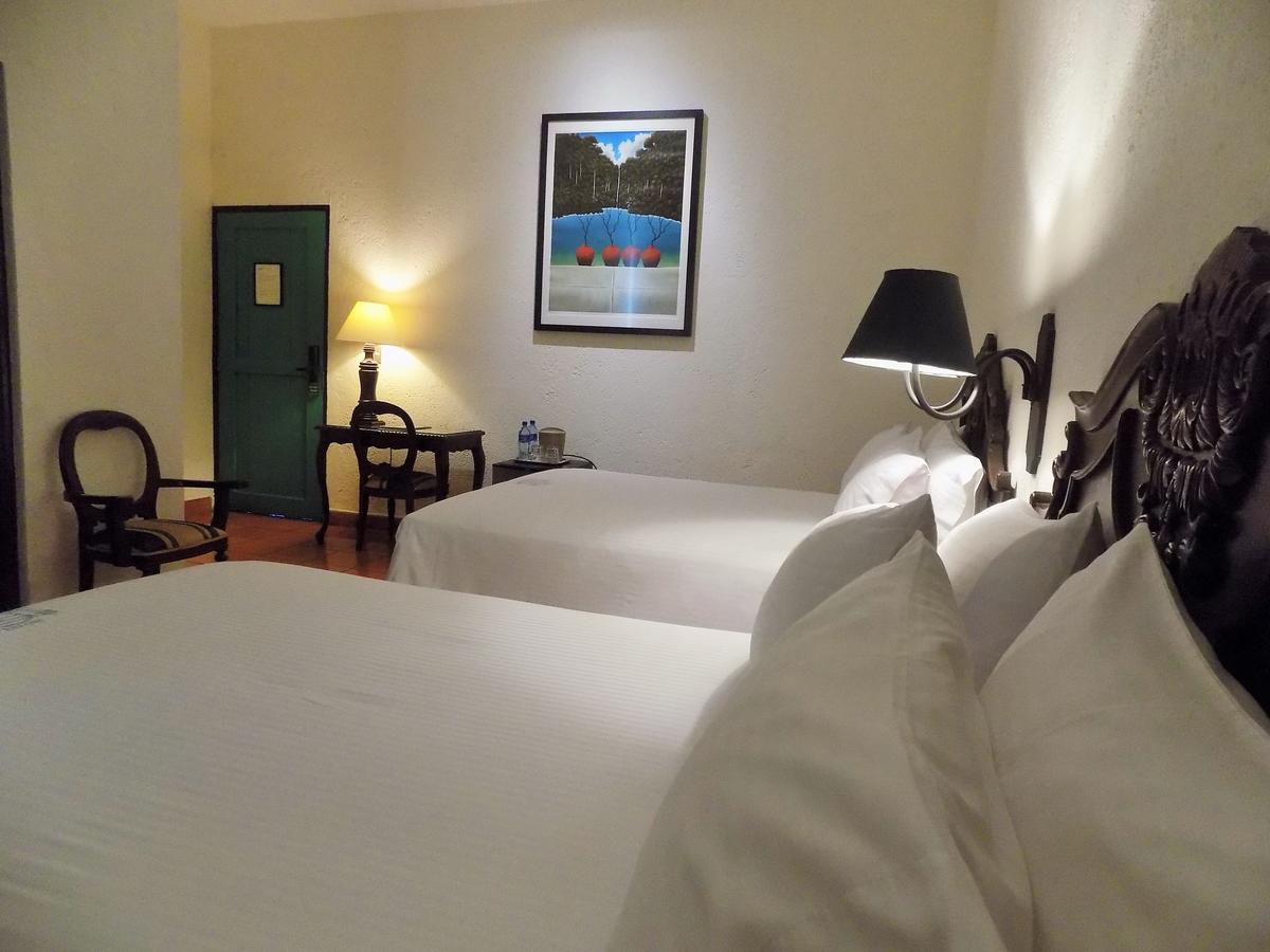 Hotel El Convento Leon Nicaragua ภายนอก รูปภาพ