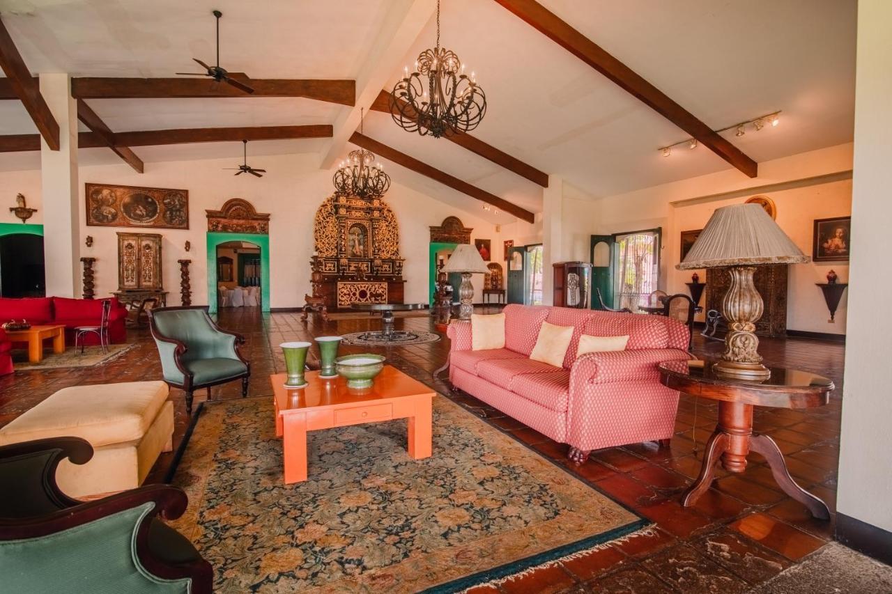 Hotel El Convento Leon Nicaragua ภายนอก รูปภาพ
